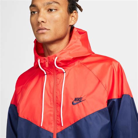 nike waterproof windbreaker.